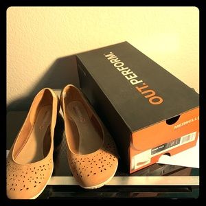 Merrell flats